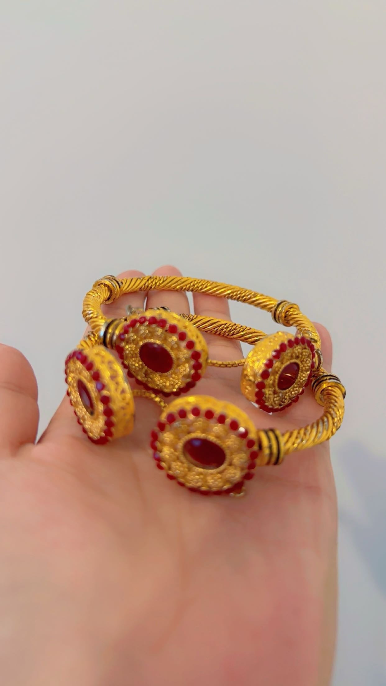Maroon adjustable kangan