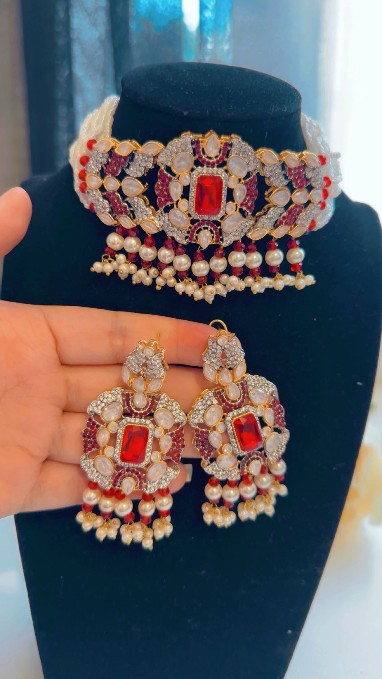 MOP statement choker set in red stone