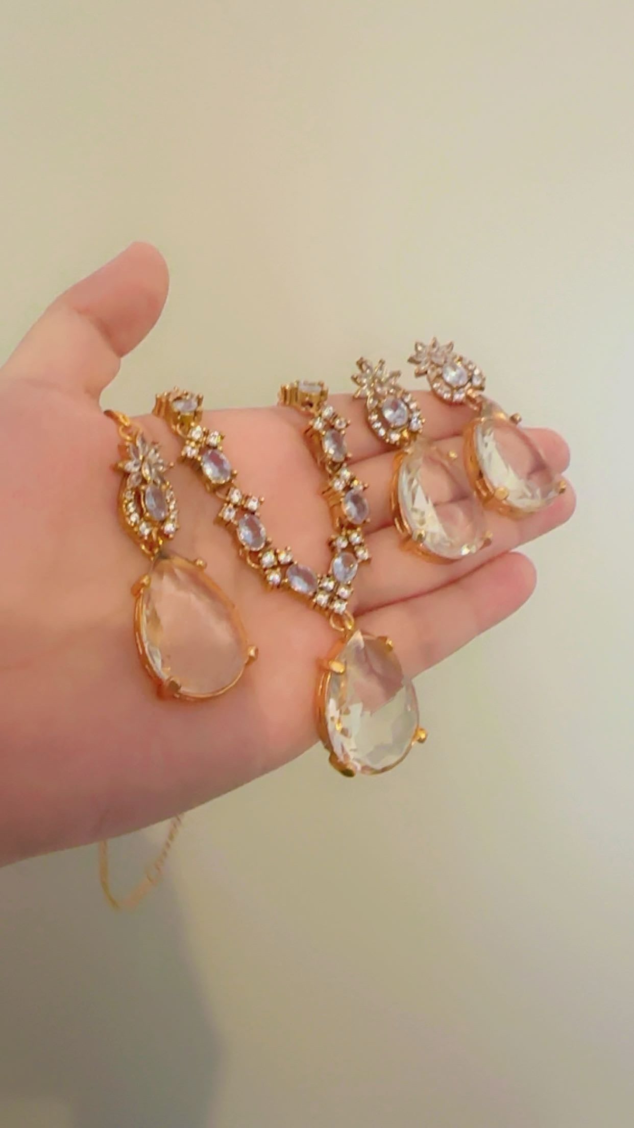 Doublet necklace clear in gold polish