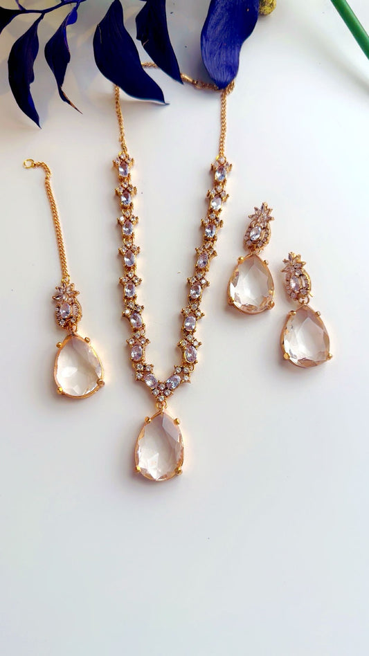 Doublet necklace clear in gold polish