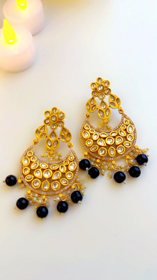 Black beads earrings